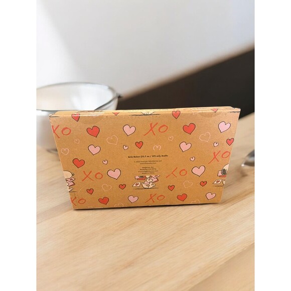 New Rae Dunn Peanuts Snoopy Brie Baker & Knife Set Valentine's Day Mother’s Day - Picture 8 of 8